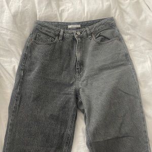 pacsun 90s boyfriend jeans Color:Half black, half grey(2-toned) Size:28